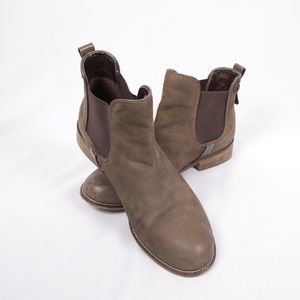 Steve Madden Gilte Chelsea Boots